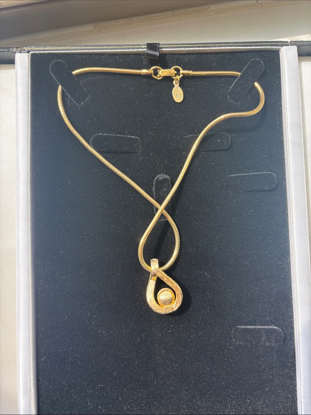 Diane Von Furstenberg Gold Pearl Teardrop Necklace with Crystal Accents - Picture 5 of 7